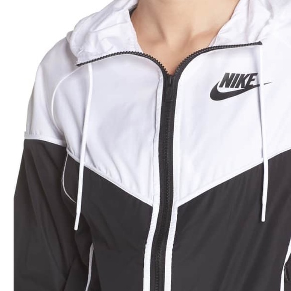 Nike sports jacket - Picture 3 of 8
